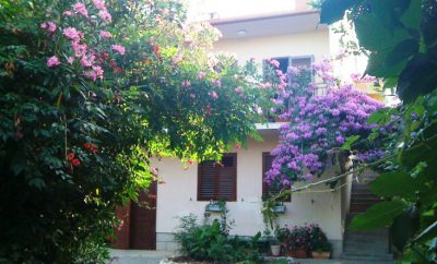 Apartment in villa, pool, and sea romantic