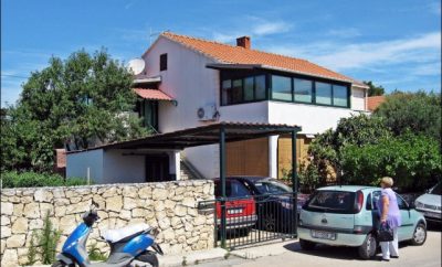 APARTMAN RINA 4+2 SUPETAR O. BRAČ